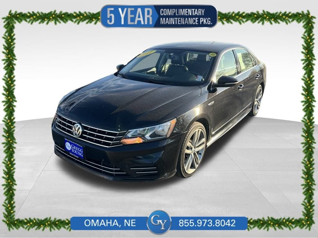 Used 2017 Volkswagen Passat R-Line w/Comfort Pkg