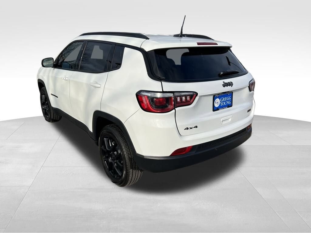 Used 2025 Jeep Compass Latitude