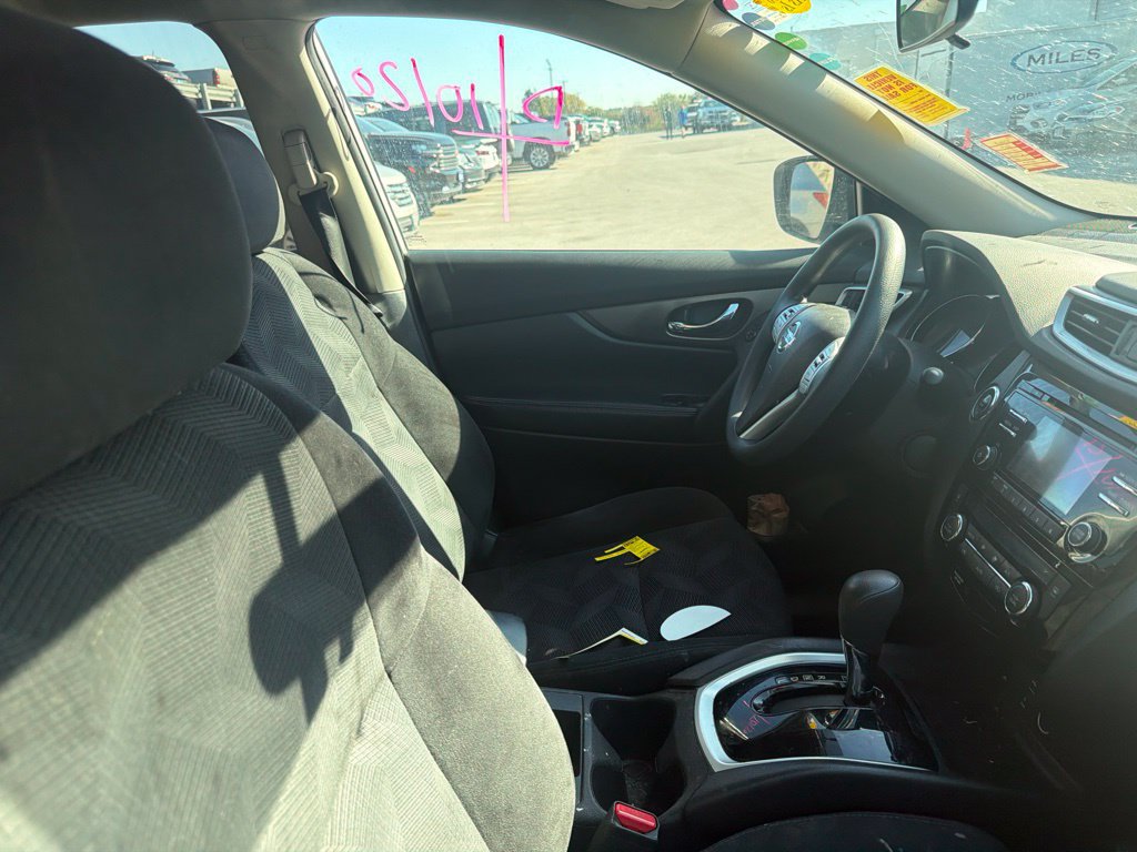 Used 2014 Nissan Rogue SV