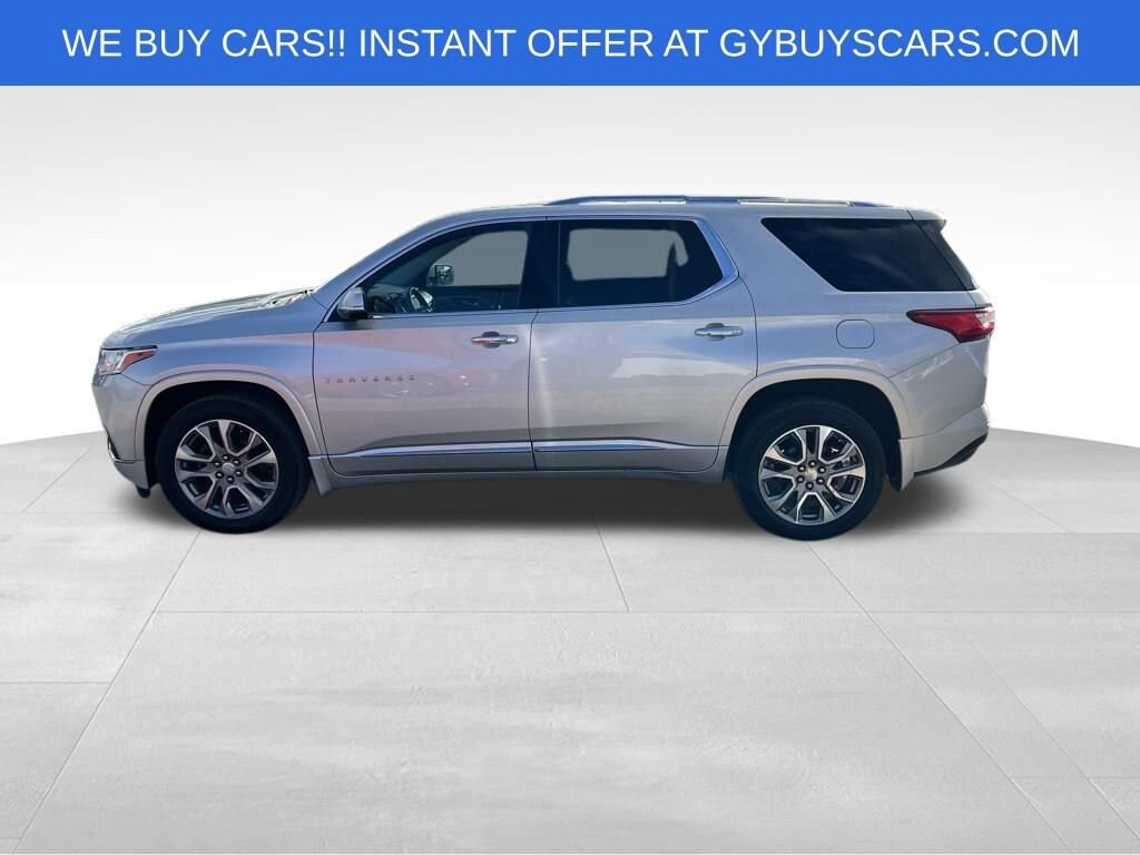2020 Chevrolet Traverse Premier photo 2
