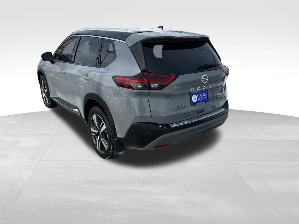 2021 Nissan Rogue Platinum photo 3