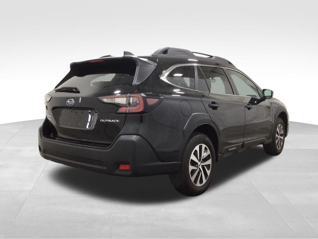 Used 2023 Subaru Outback Premium SUV