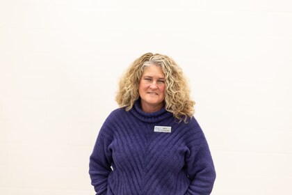 Staff member Kari Fazel from ID_f5ca32