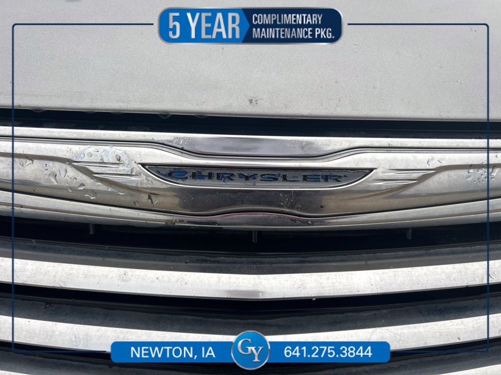 Used 2016 Chrysler Town & Country Touring with VIN 2C4RC1BG1GR198053 for sale in Newton, IA