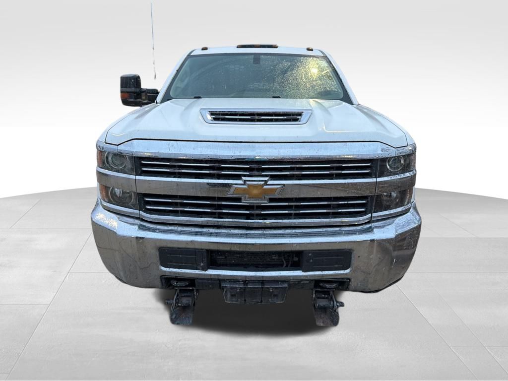 2018 Chevrolet Silverado 3500HD Work Truck photo 2