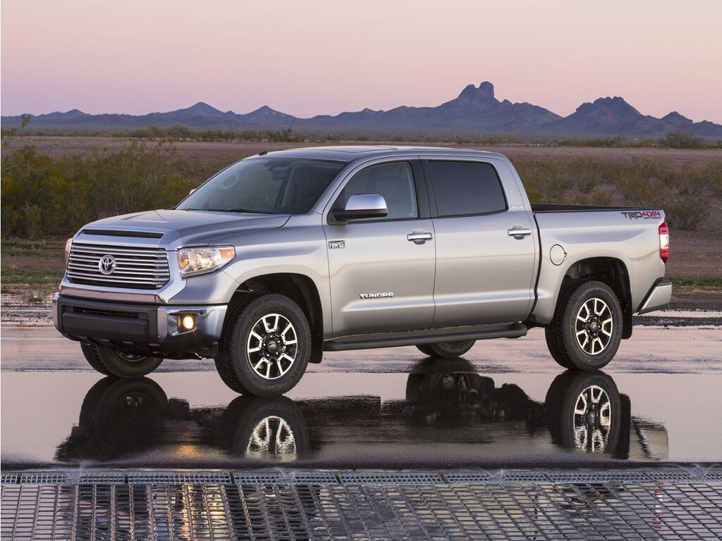 Used 2017 Toyota Tundra Limited 5.7L V8 w/FFV Truck CrewMax