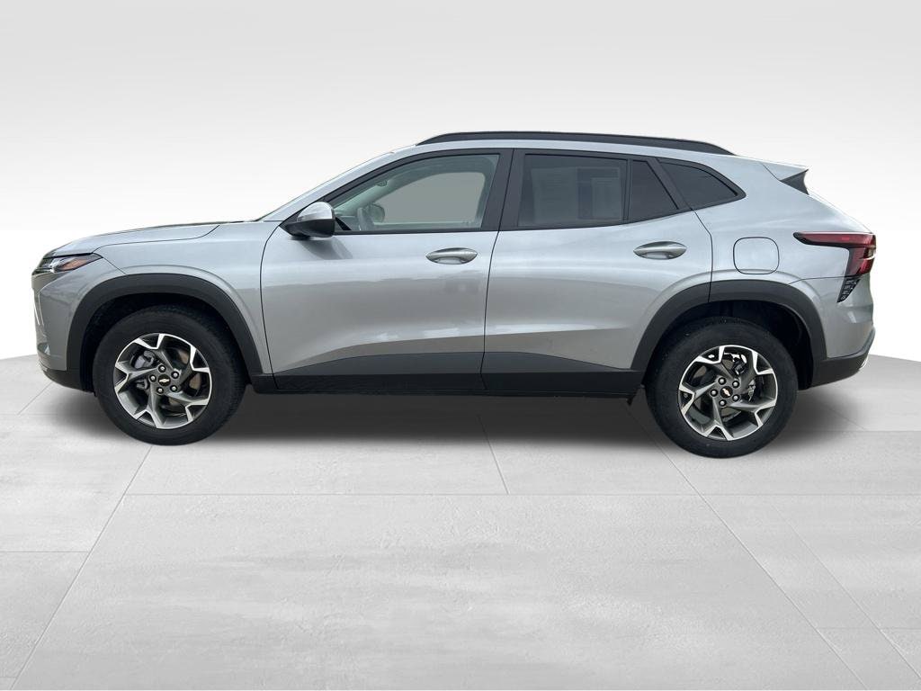 Used 2025 Chevrolet Trax LT SUV
