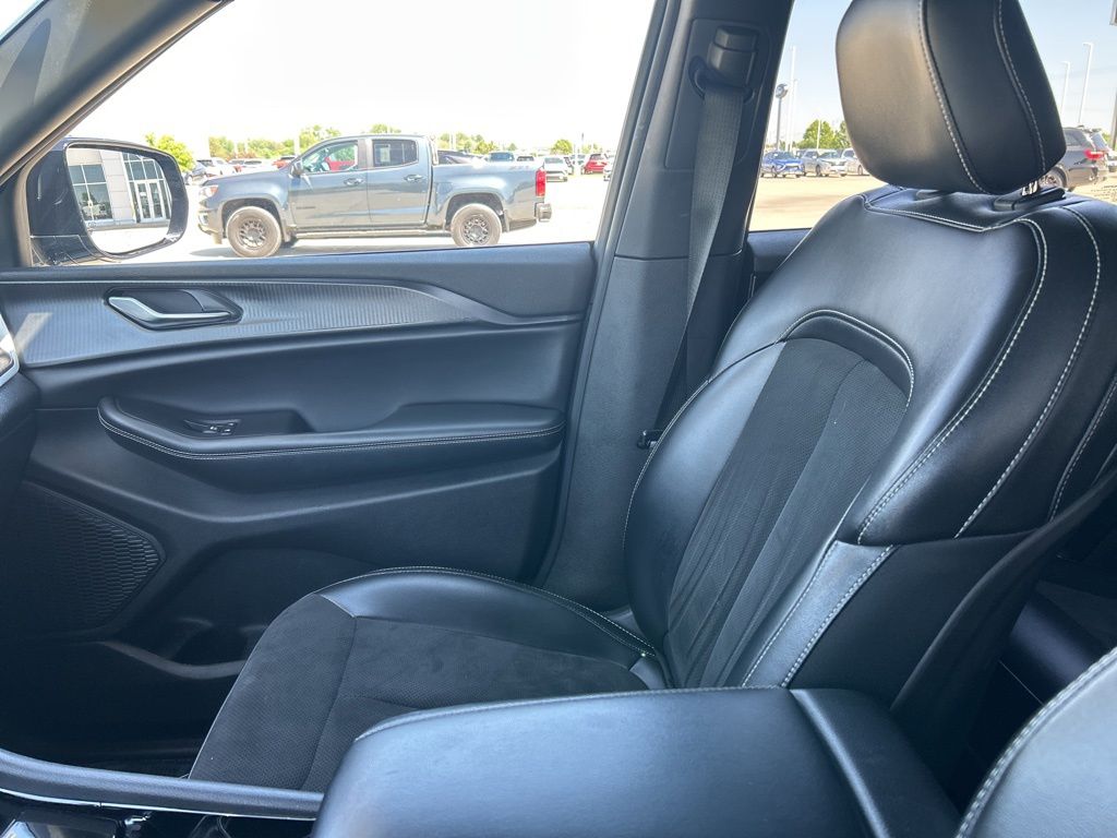 2023 Jeep Grand Cherokee Altitude - Photo 23