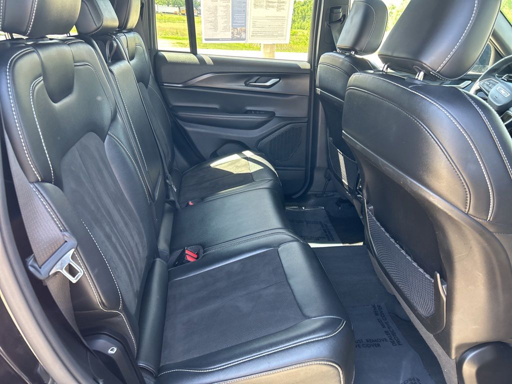 2023 Jeep Grand Cherokee Altitude - Photo 16