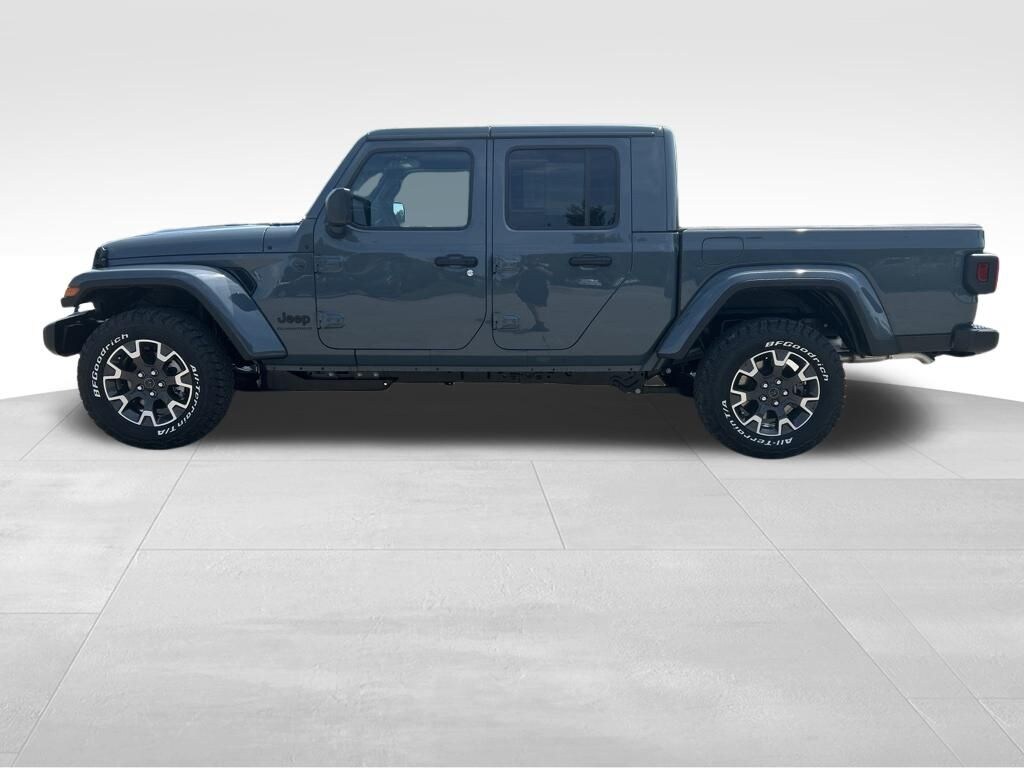 Used 2026 Jeep Gladiator Sport Truck Crew Cab