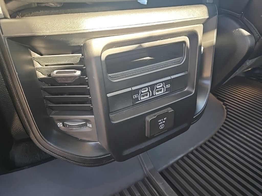 2024 RAM Ram 1500 Pickup Laramie - Photo 16