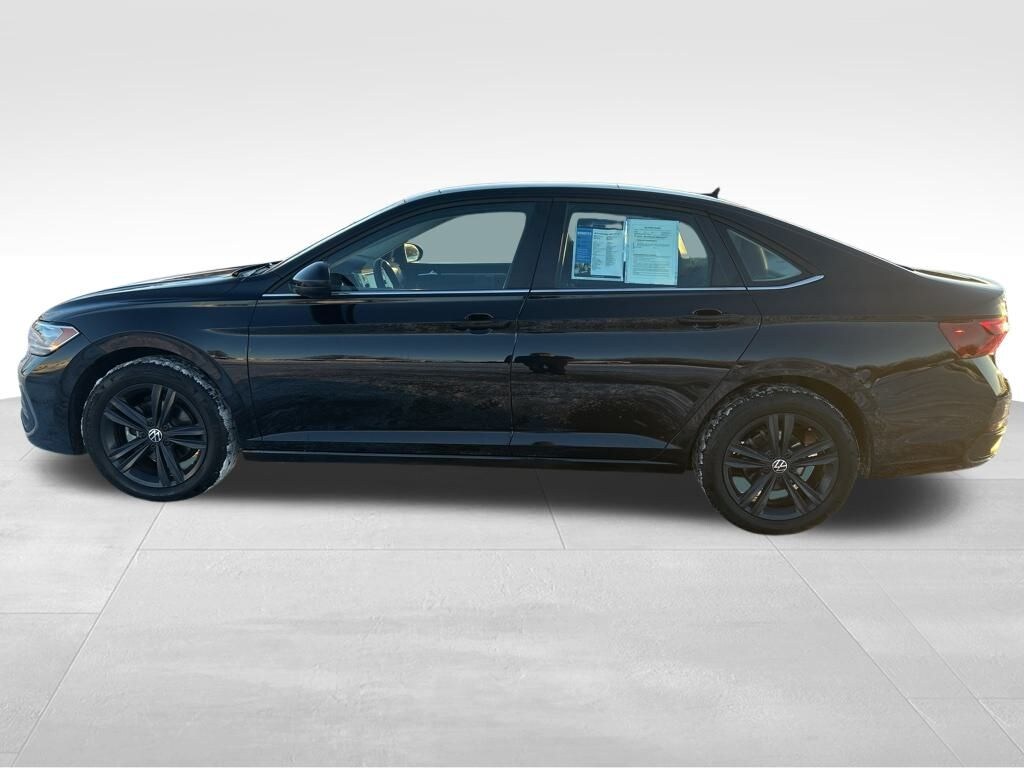 Used 2024 Volkswagen Jetta 1.5T SE Sedan