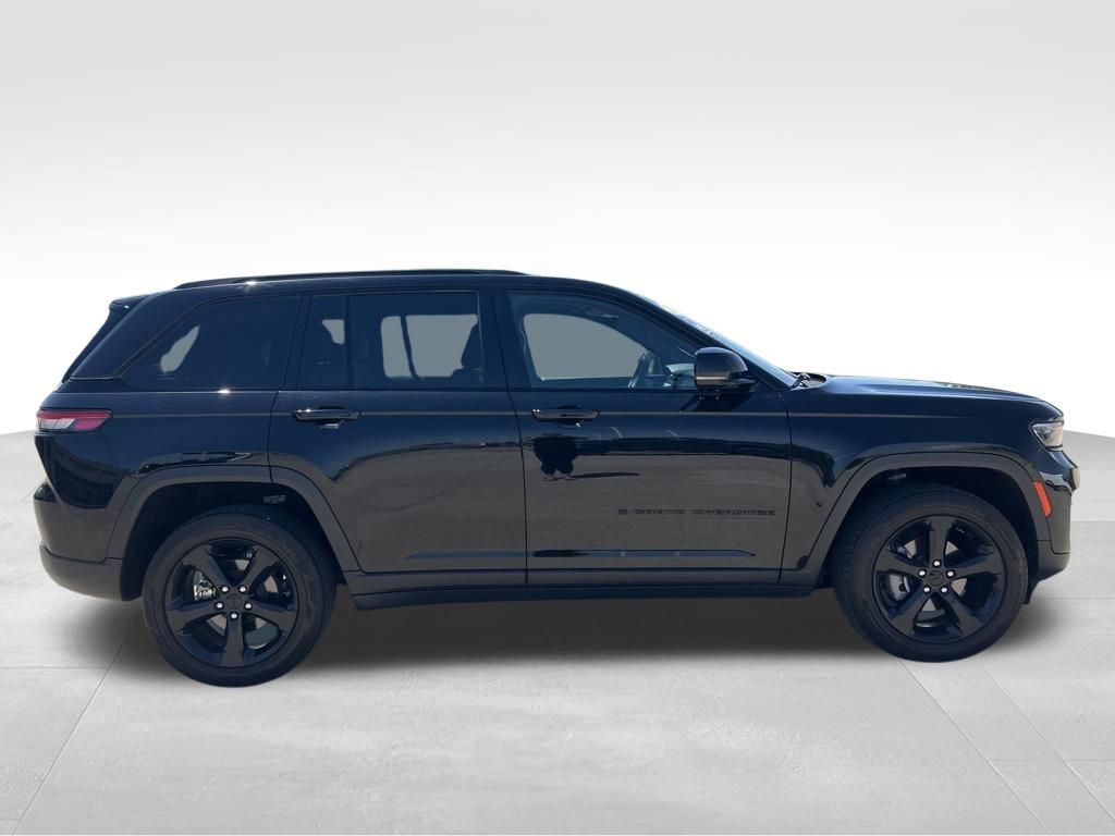 2023 Jeep Grand Cherokee Altitude - Photo 7