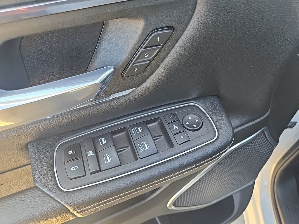 2024 RAM Ram 1500 Pickup Laramie - Photo 19