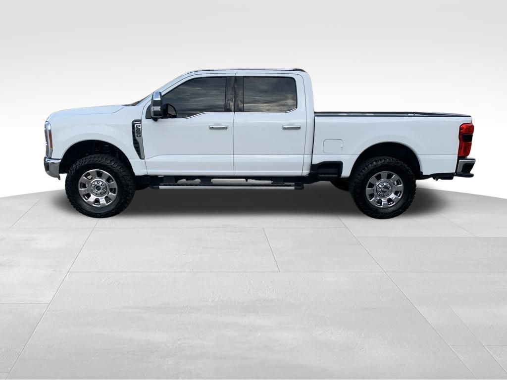 2024 Ford F-250 Lariat photo 2