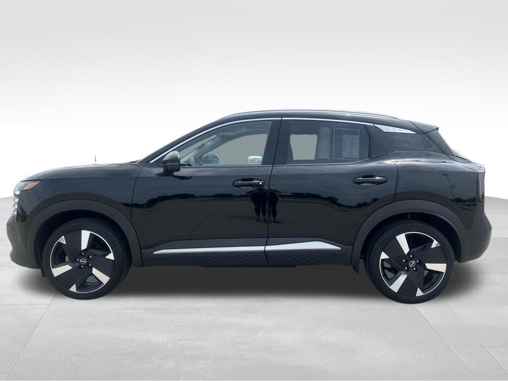 Used 2025 Nissan Kicks SR SUV