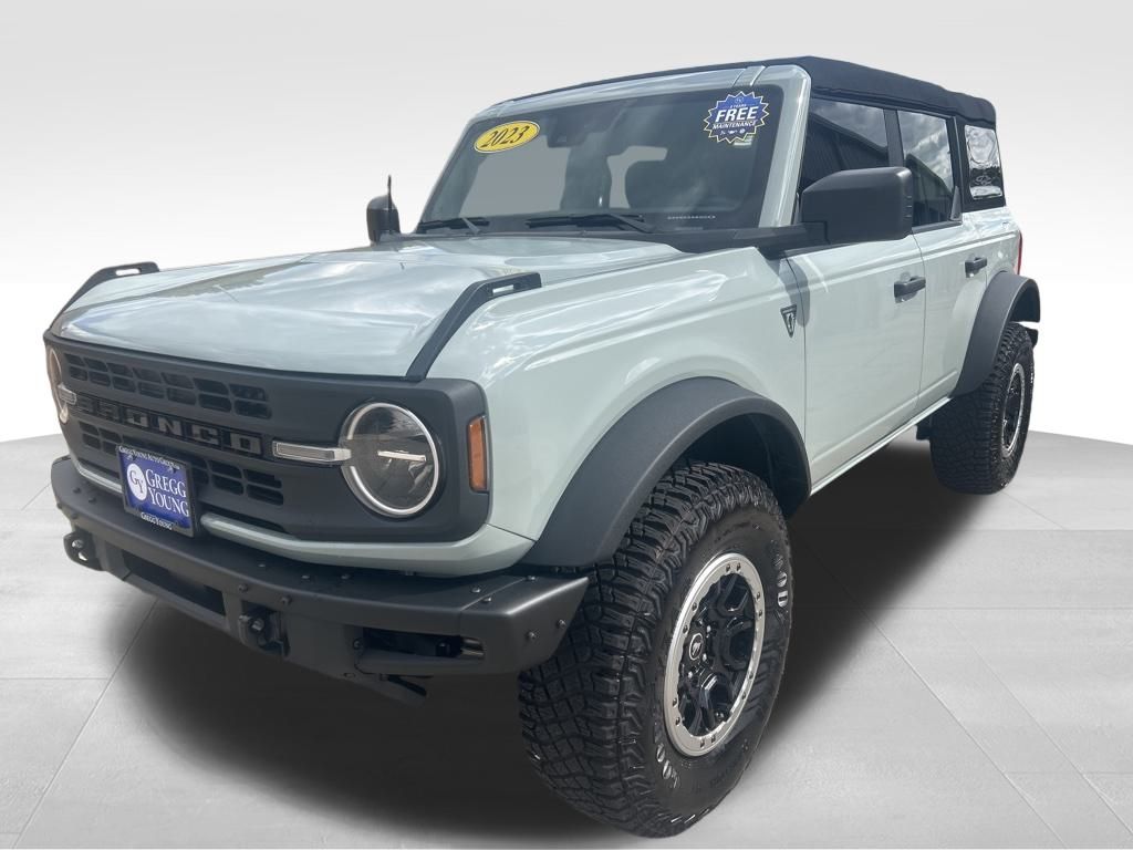 2023 Ford Bronco Base photo 2