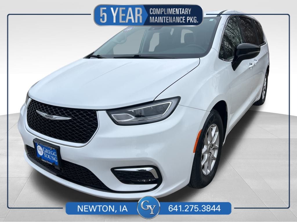 2024 Chrysler Pacifica Van Passenger Van 