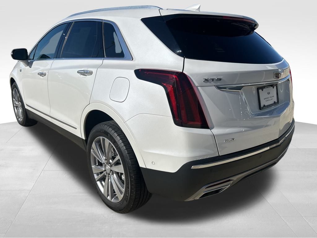 2024 Cadillac XT5 Premium Luxury photo 3