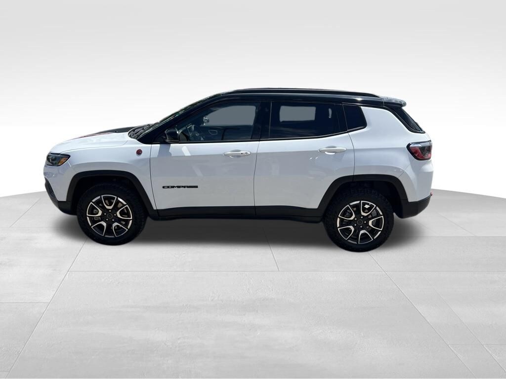 Used 2025 Jeep Compass Trailhawk SUV