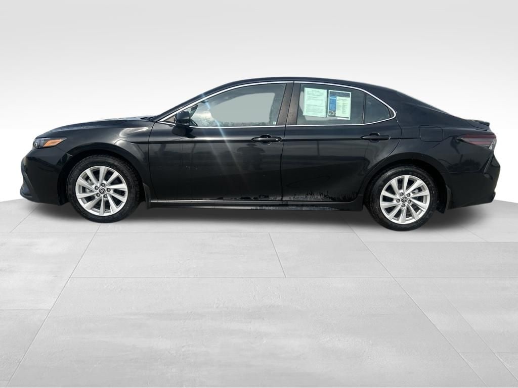 Used 2024 Toyota Camry SE Sedan