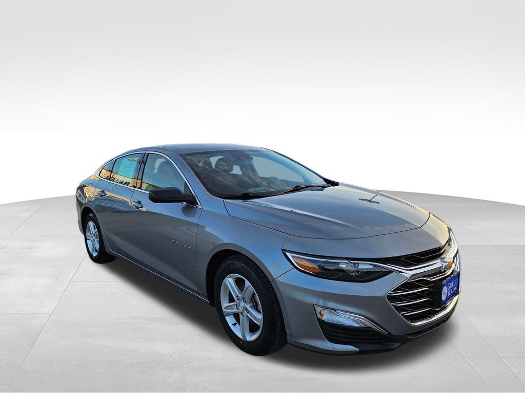 2024 Chevrolet Malibu LS photo 3