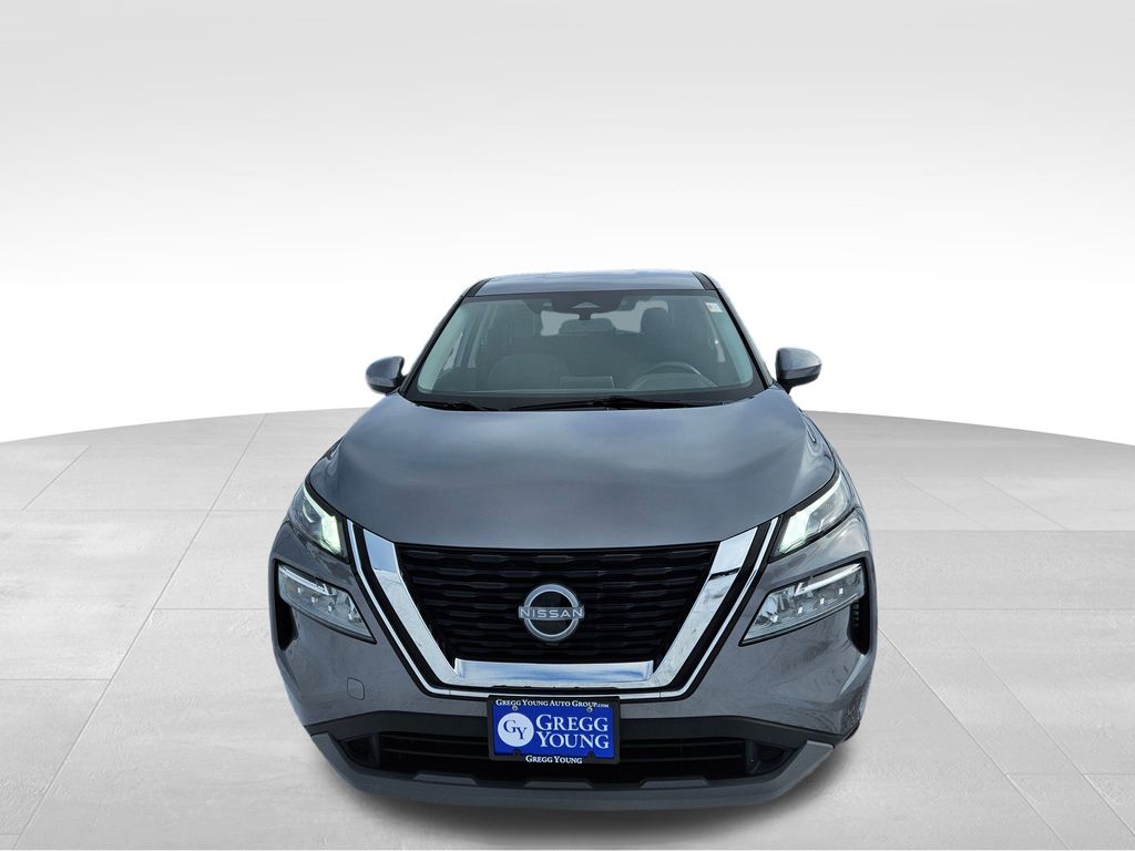 2023 Nissan Rogue SV photo 2