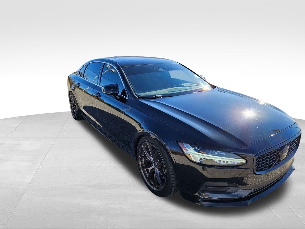 Used 2019 Volvo S90 T5 Momentum Sedan