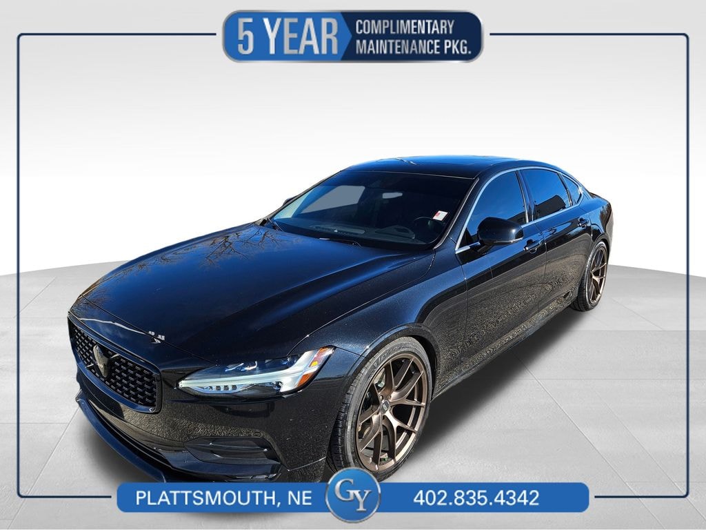 Used 2019 Volvo S90 T5 Momentum Sedan