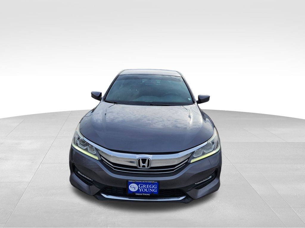 2016 Honda Accord Sport photo 2