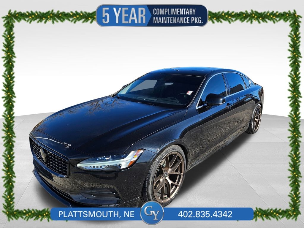 Used 2019 Volvo S90 T5 Momentum Sedan