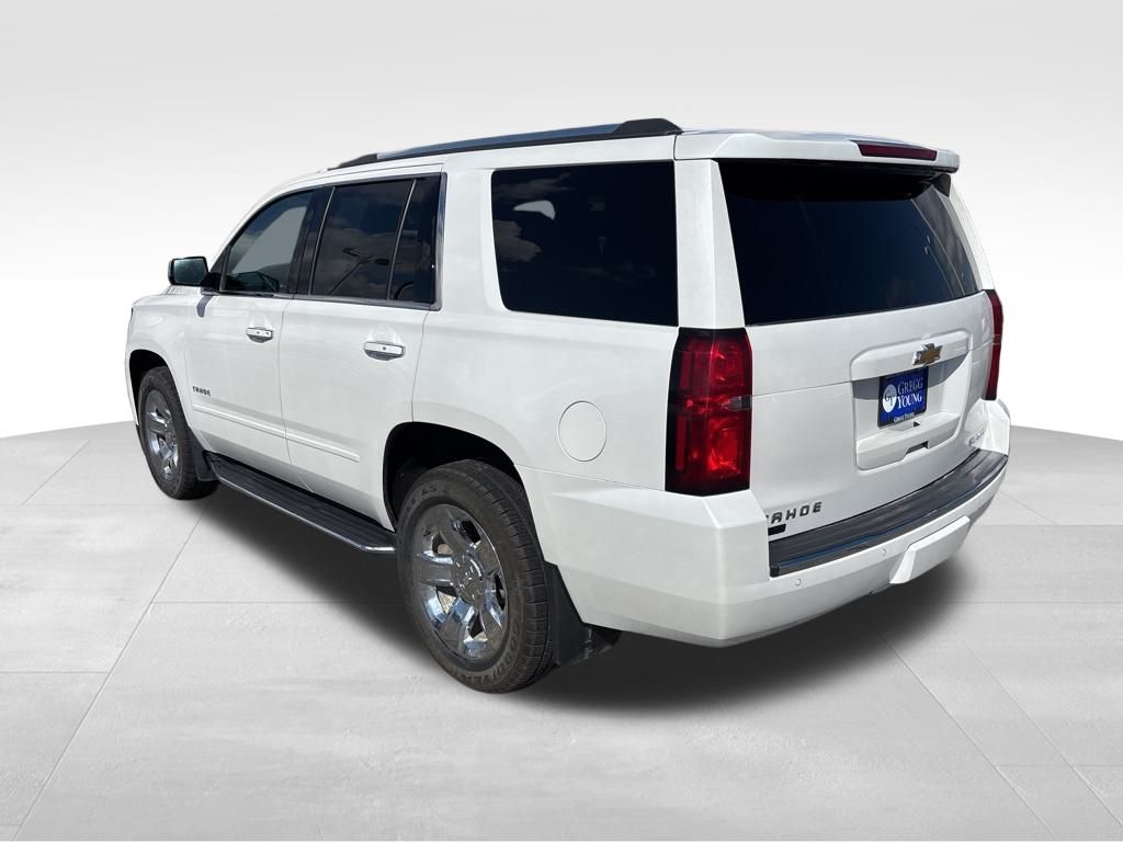 2019 Chevrolet Tahoe Premier photo 2