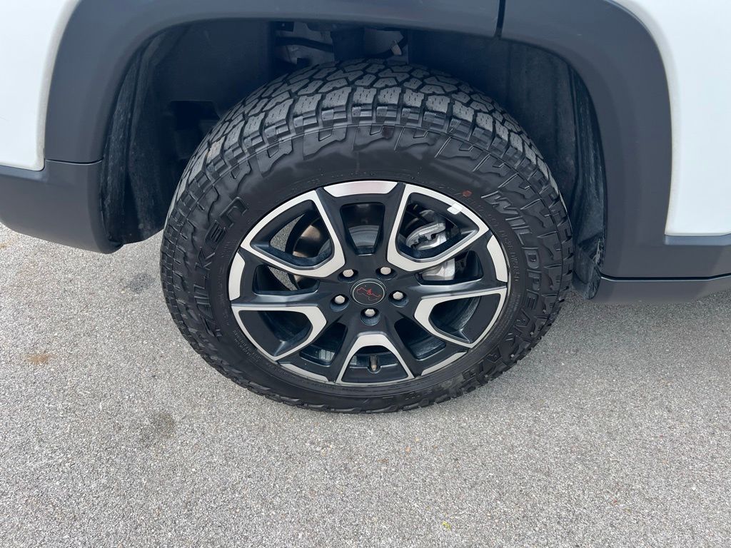 2025 Jeep Compass Trailhawk - Photo 13