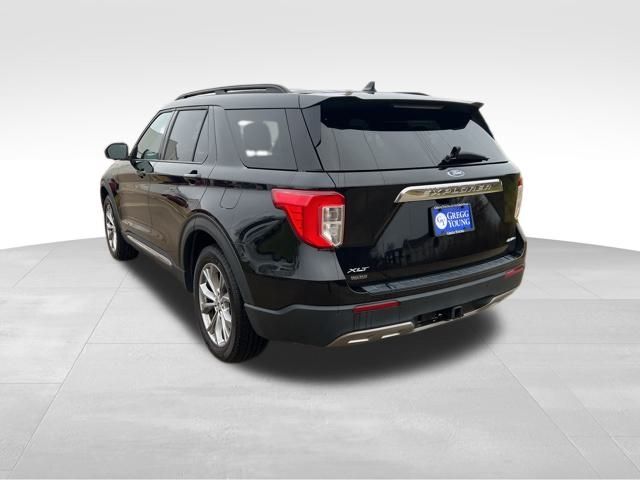 2022 Ford Explorer XLT photo 2