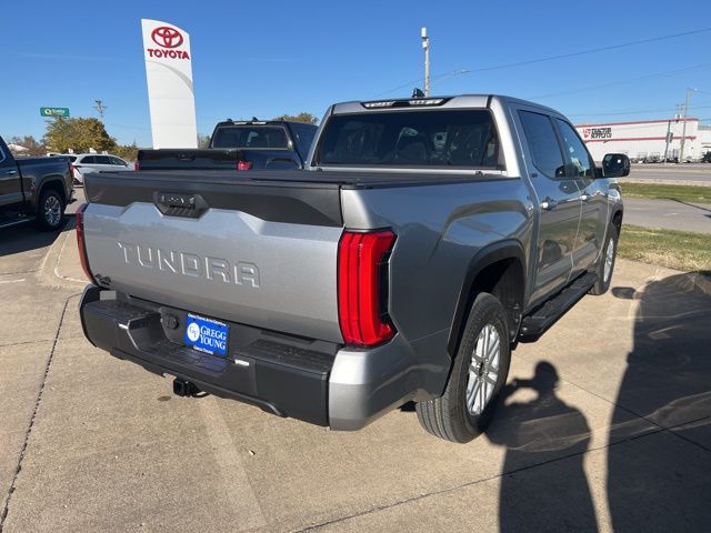 2026 Toyota Tundra SR5 CrewMax photo 3