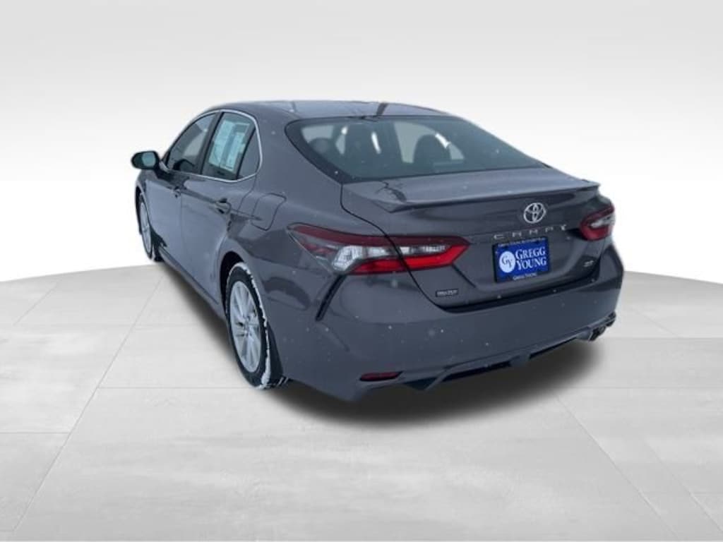Used 2022 Toyota Camry SE Sedan