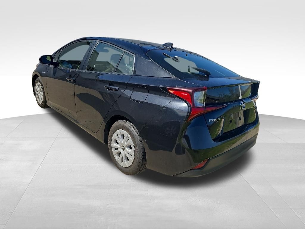 Used 2022 Toyota Prius LE Hatchback