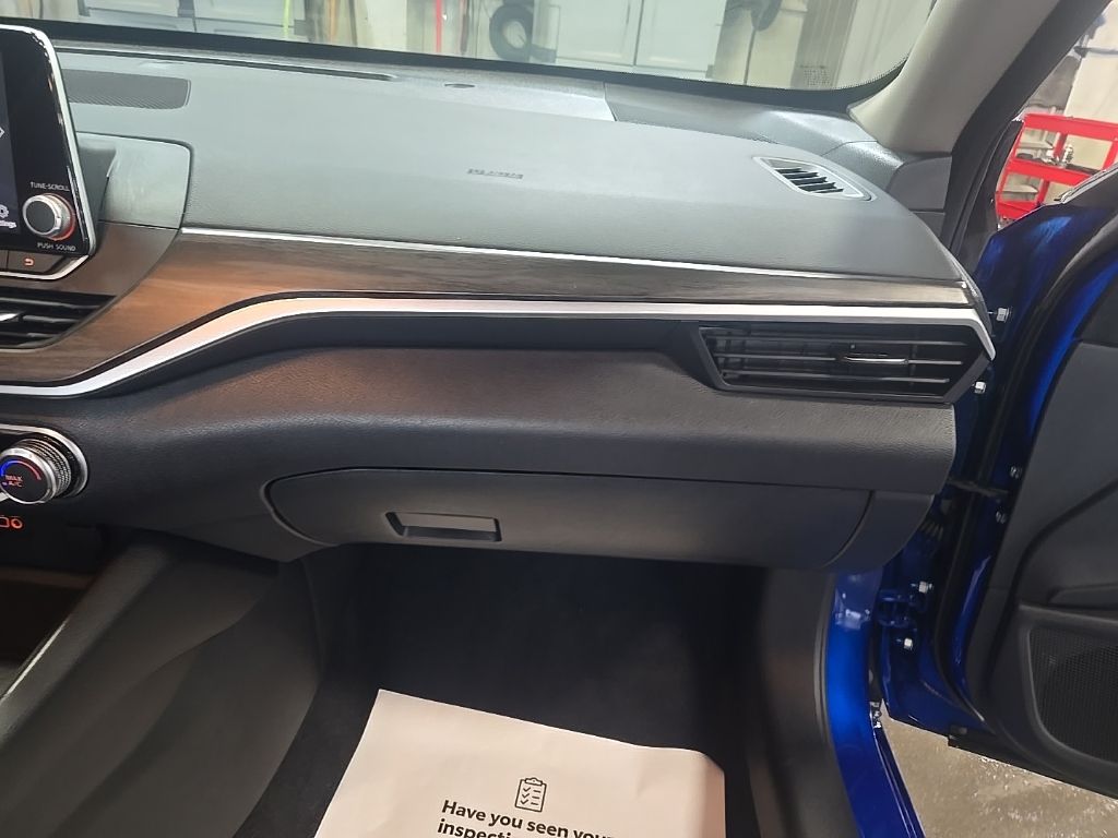 2025 Nissan Altima SV - Photo 33