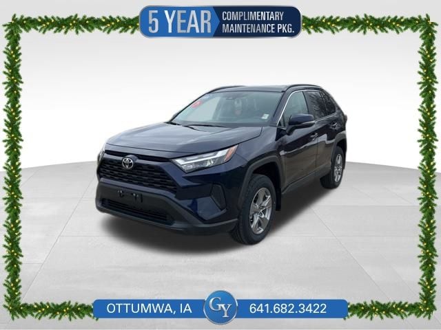 2025 Toyota RAV4 XLE's photo