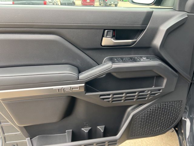2025 Toyota Tacoma TRD Off Road - Photo 13