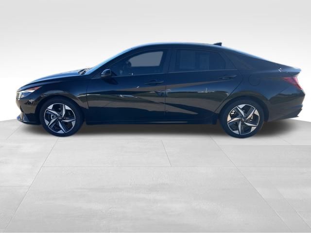 2023 Hyundai Elantra SEL Convenience photo 2