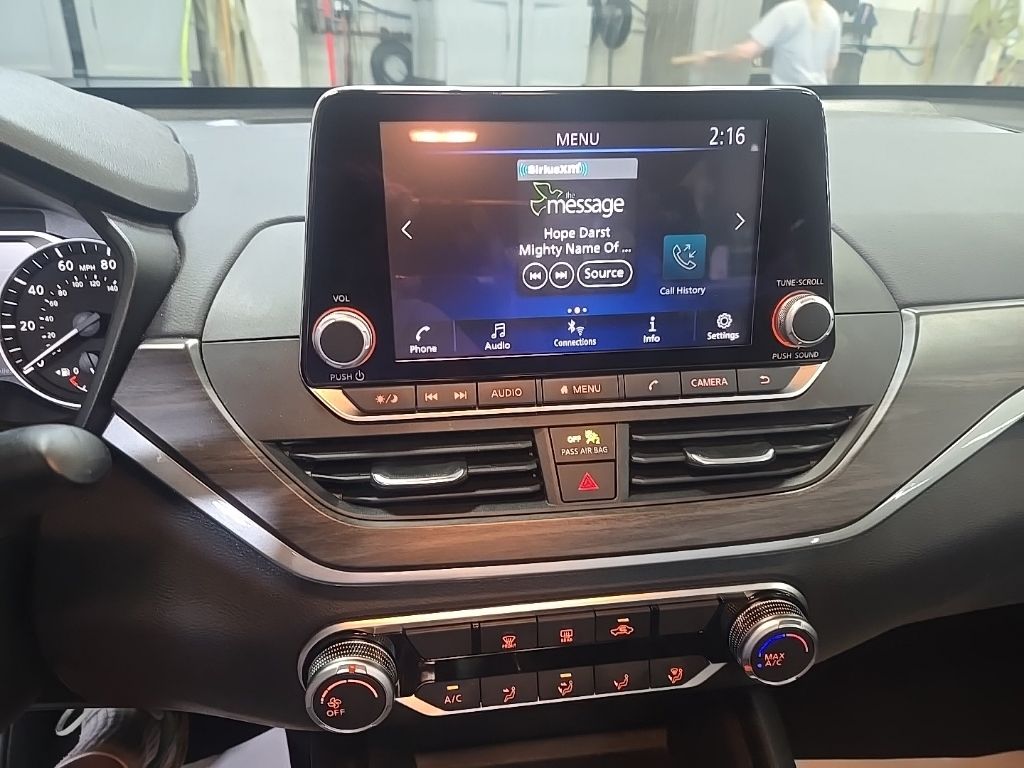 2025 Nissan Altima SV - Photo 15