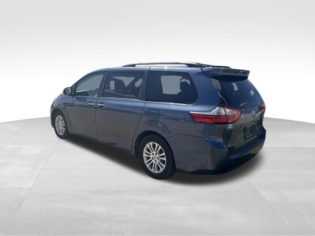 Used 2015 Toyota Sienna XLE Van