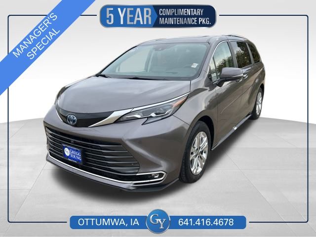 2024 Toyota Sienna Van Passenger Van 