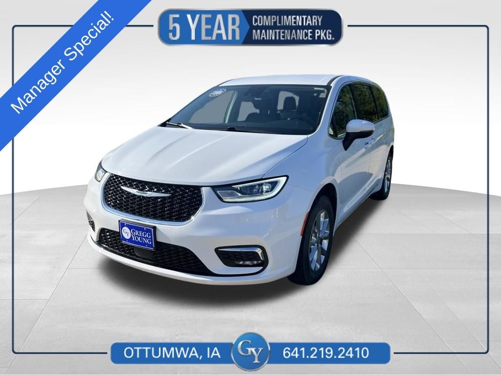 Used 2023 Chrysler Pacifica Touring L Van Passenger Van