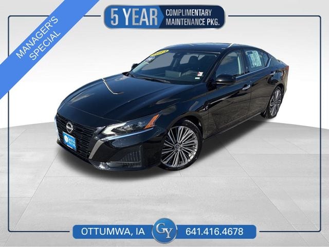 2023 Nissan Altima SL's photo