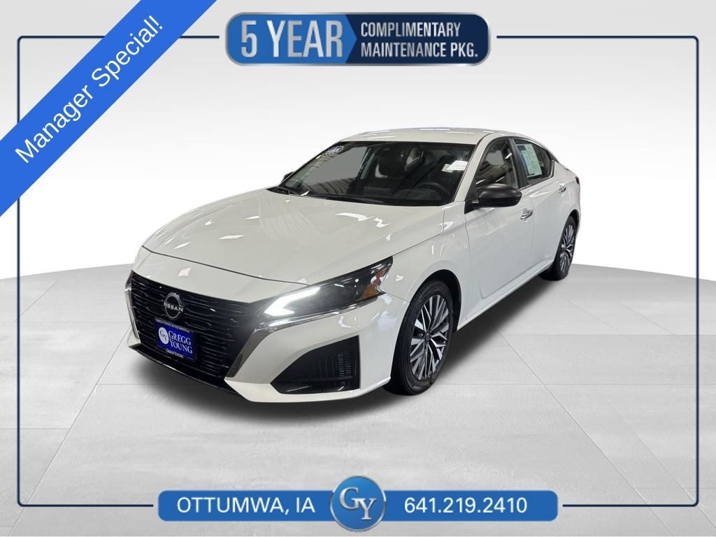 Used 2025 Nissan Altima SV Sedan