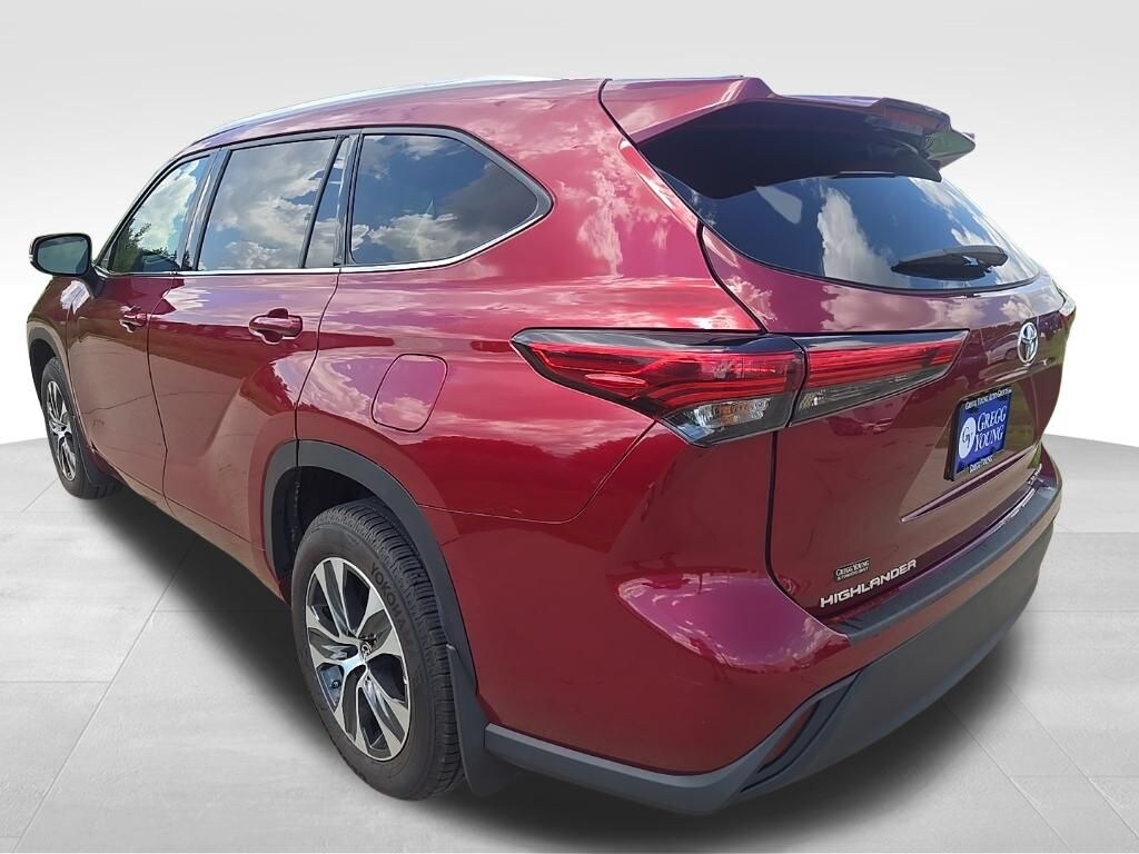 Used 2022 Toyota Highlander XLE SUV
