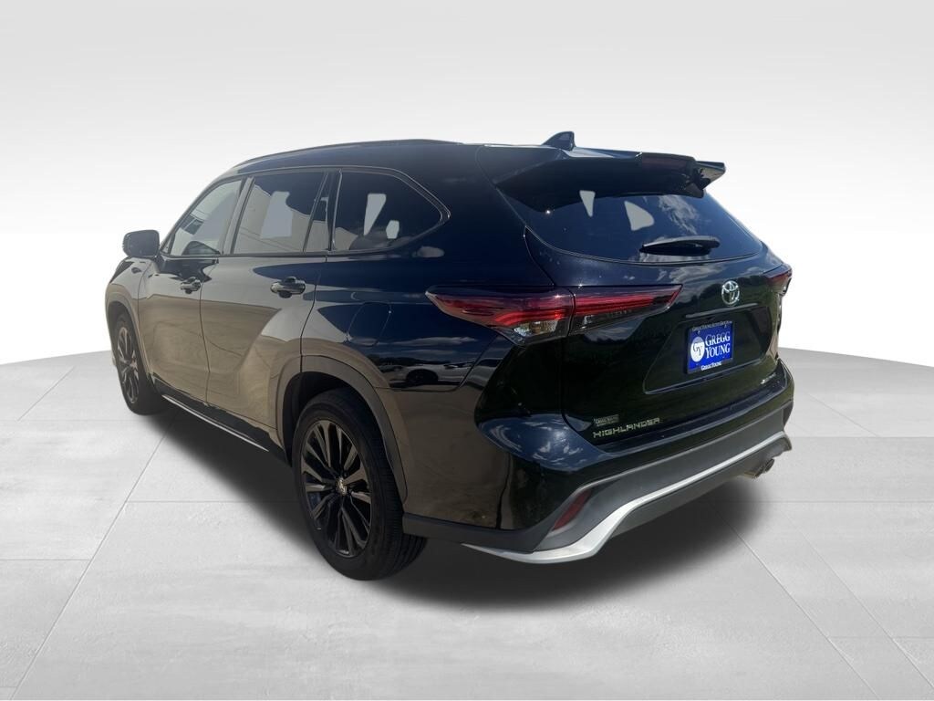 Used 2025 Toyota Highlander XSE SUV