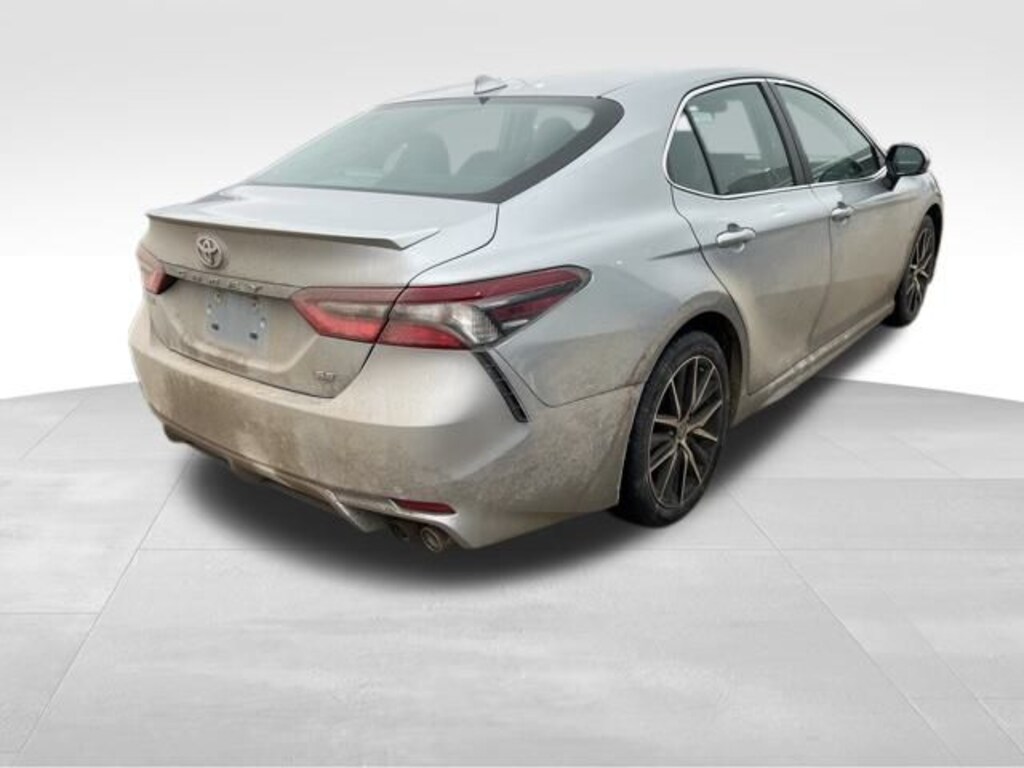 Used 2023 Toyota Camry SE Sedan